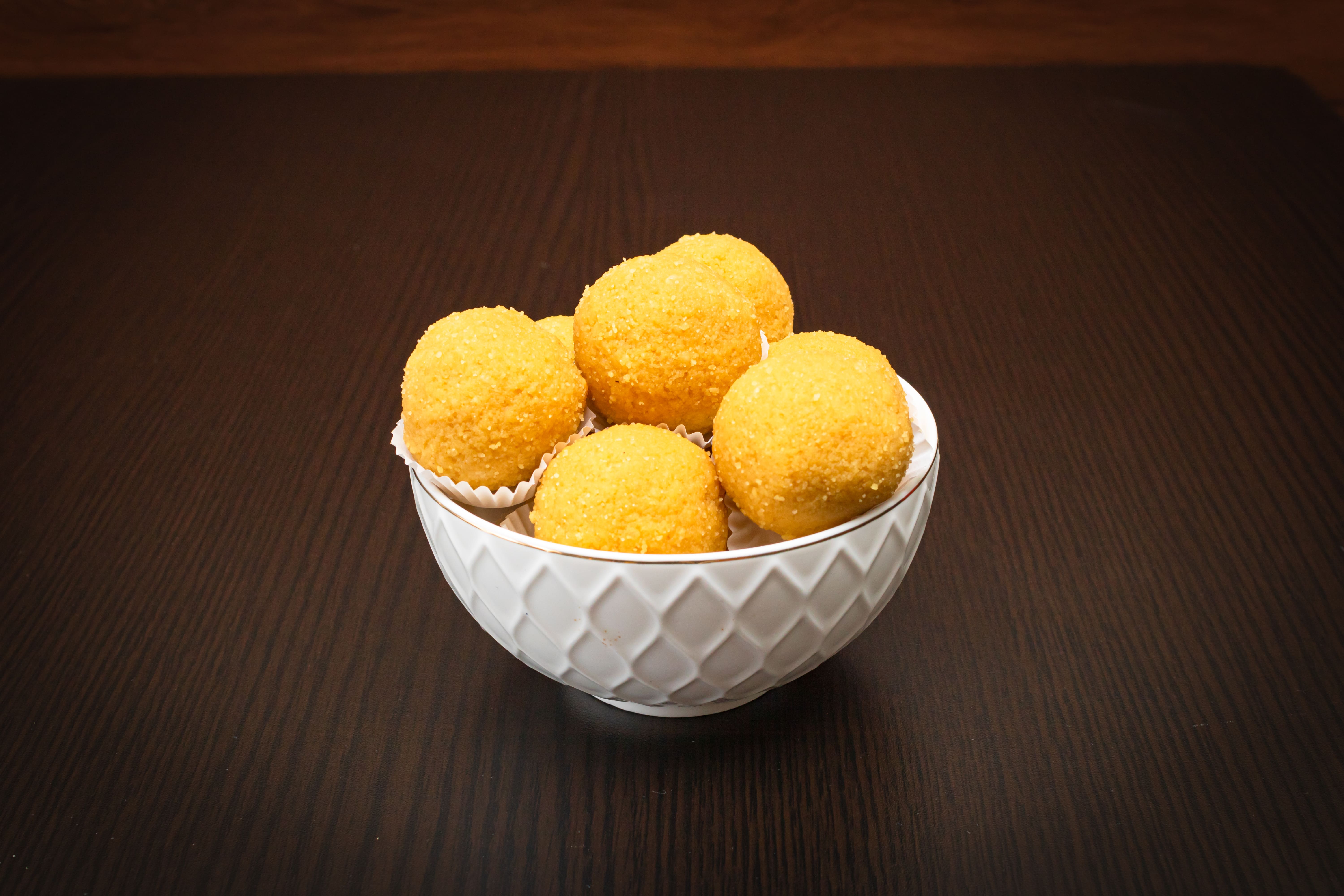 besan ladoo